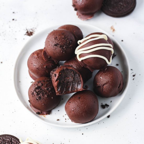 Vegan Oreo Truffle Balls