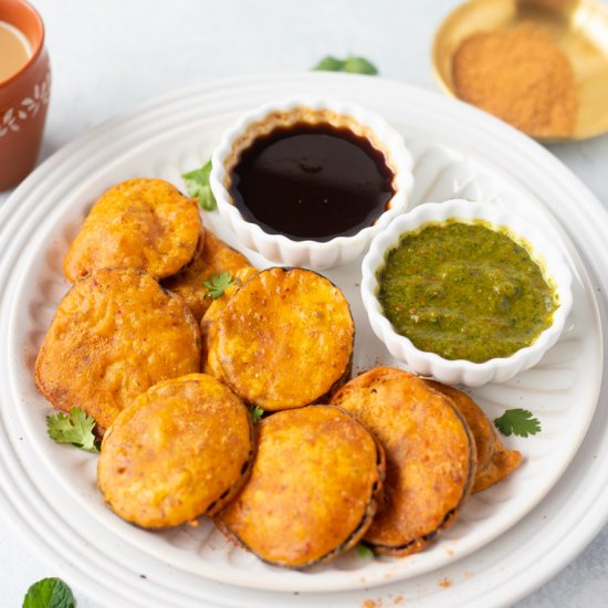 Eggplant Pakora (Baingan Pakora)