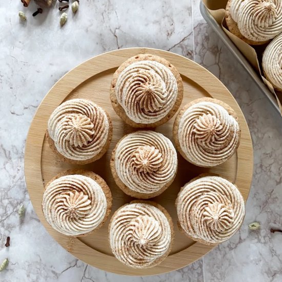 Chai Spice Pound Cake Cupcakes