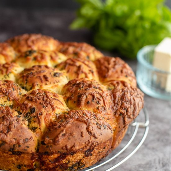 Cheesy Pesto Bread