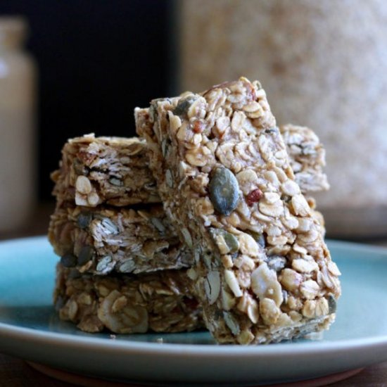 Tahini Oatmeal Granola Bars