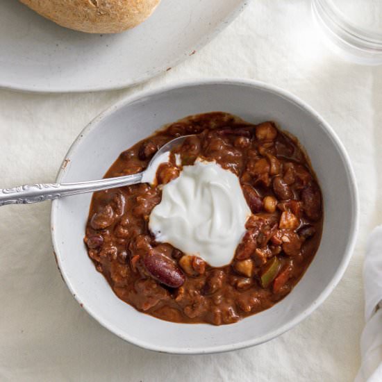 Vegetarian Chili with Chocolate