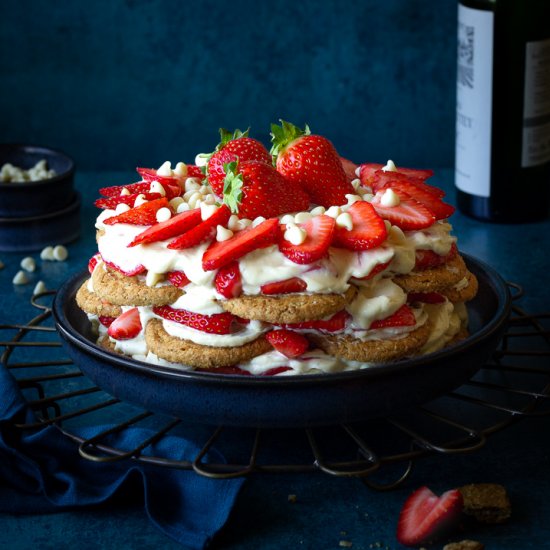 No Bake Strawberry Cream Cake