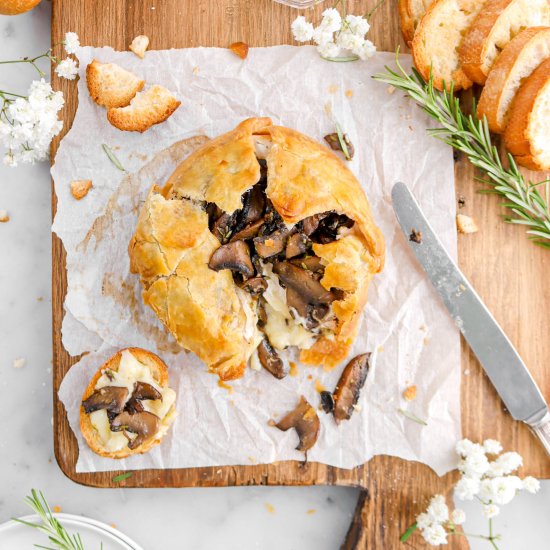 Puff Pastry Wrapped Baked Brie