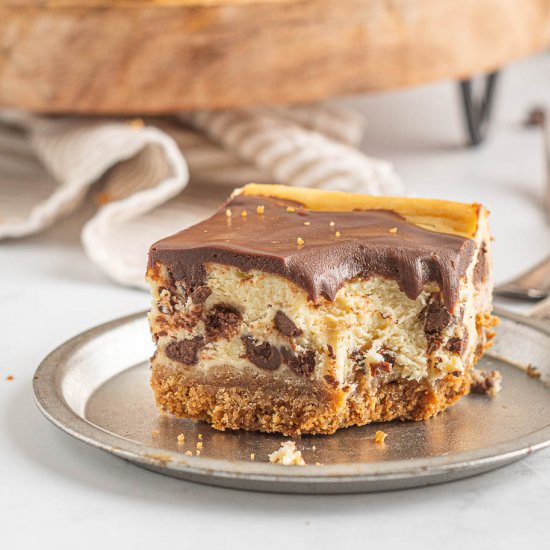 Fudge Topped Cheesecake Squares