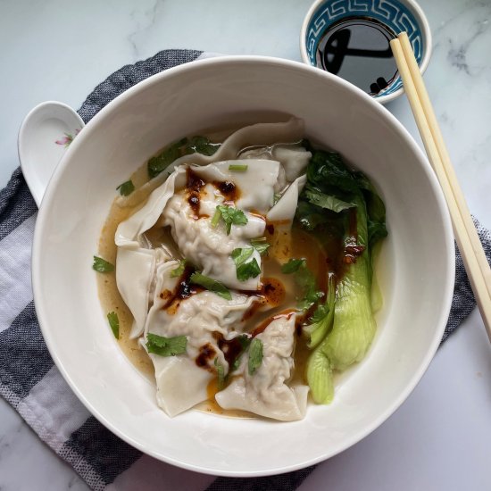 Classic Chinese Wonton Soup