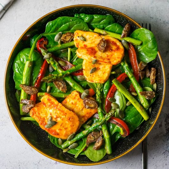 Spicy Asparagus and Halloumi Salad