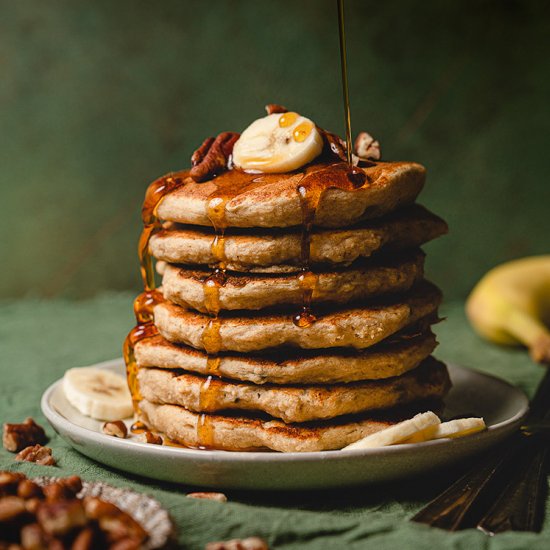 Vegan Banana Oat Pancakes