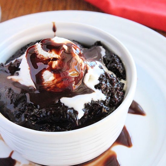 Slow Cooker Hot Fudge Cake