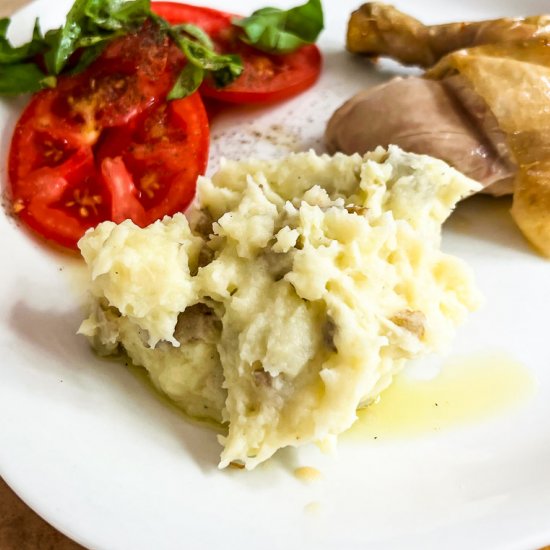 Warm Garlic Mashed Potatoes