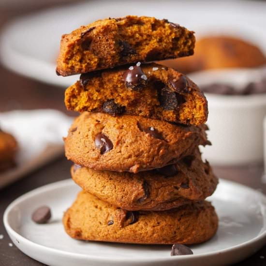 Vegan Pumpkin Chocolate Chip Cookie