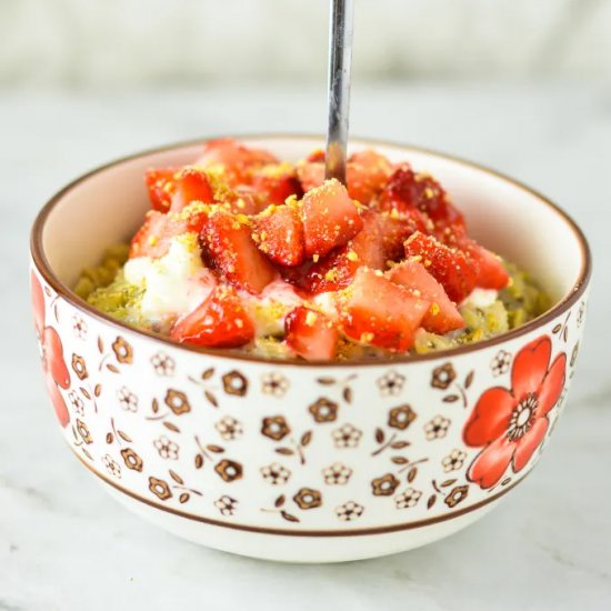 Strawberry Cheesecake Oatmeal