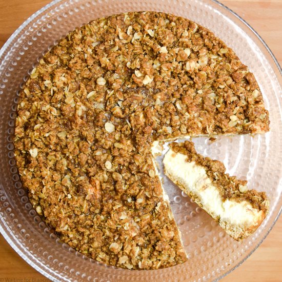 Apple Crisp Cheesecake