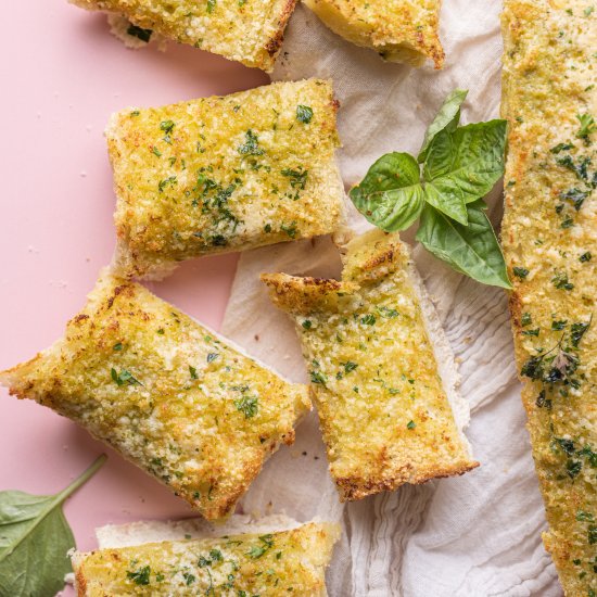 Pesto Butter Garlic Bread