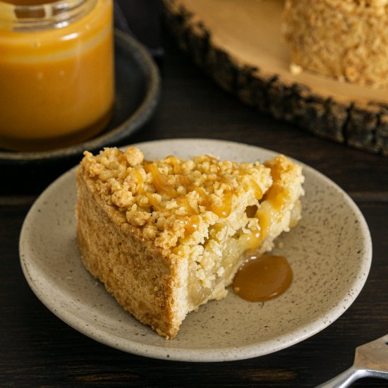 Caramel Apple Crumb Pie