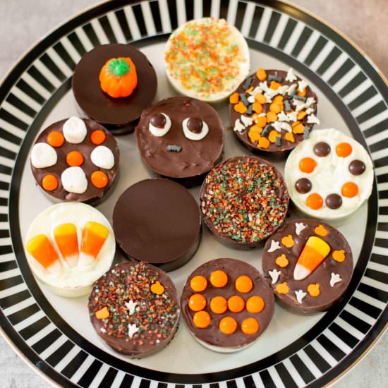 Halloween Chocolate Covered Oreos