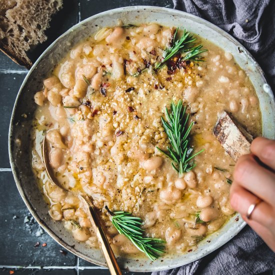 Cozy Braised White Beans