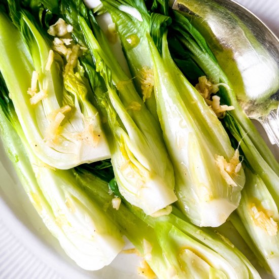 Steamed pak choi with ginger