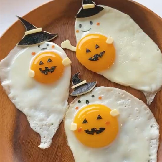 Halloween Ghost Fried Eggs