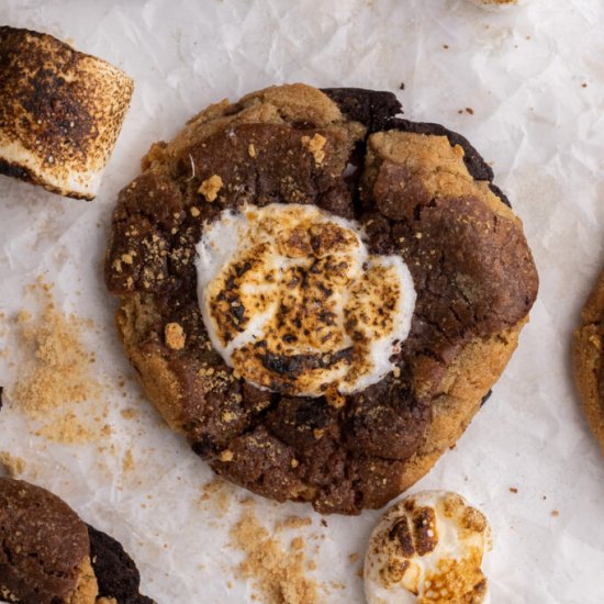 Crumbl s’mores brownie cookie