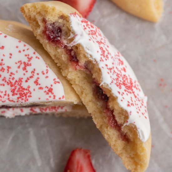 Crumbl strawberry pop tart cookie