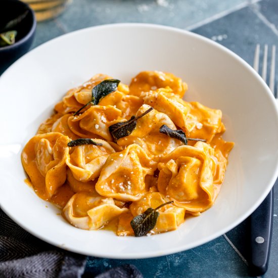 Tortellini with Pumpkin Sauce