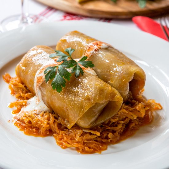 Hungarian stuffed cabbage rolls