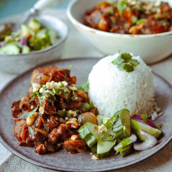 Slow Cooker Beef Massaman Curry