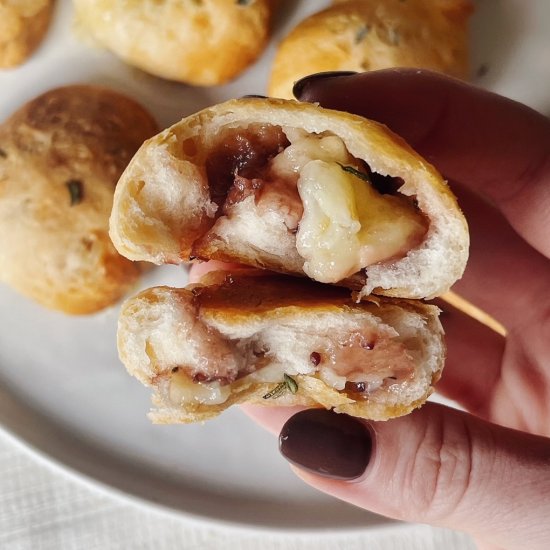 Cranberry Brie Stuffed Biscuits