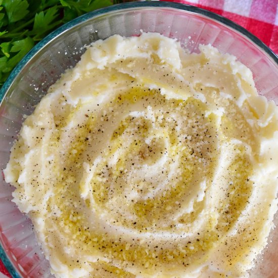 Cacio e Pepe Mashed Potatoes