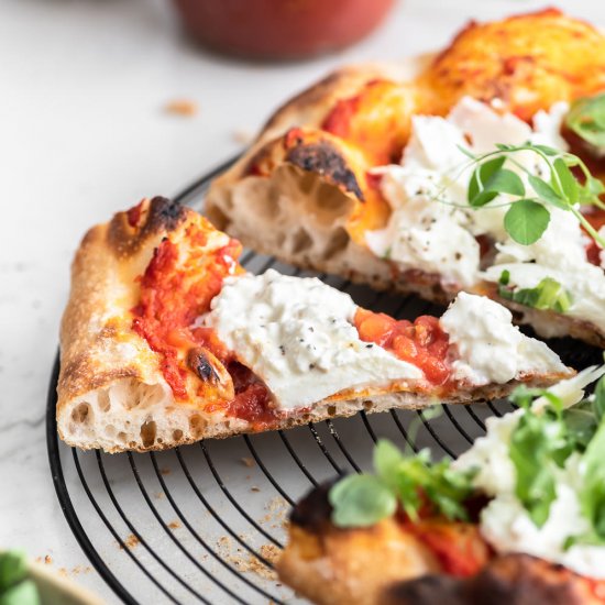 burrata pizza with arugula