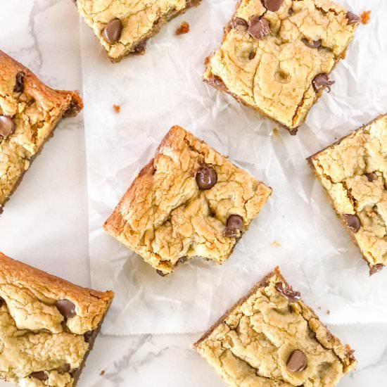 Peanut Butter Chocolate Chip Bars