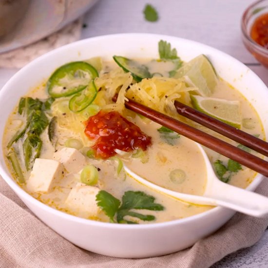 SPICY SPAGHETTI SQUASH LAKSA