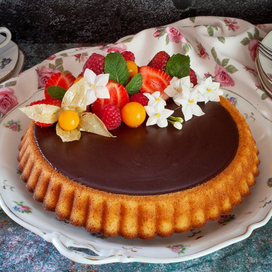 TARTA DE CHOCOLATE Y FRUTOS ROJOS