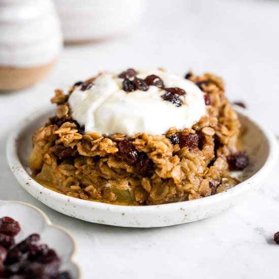 Baked Oatmeal With Apples & Raisins