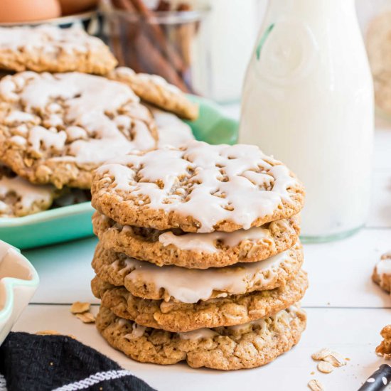 Old-Fashioned Iced Oatmeal Cookies