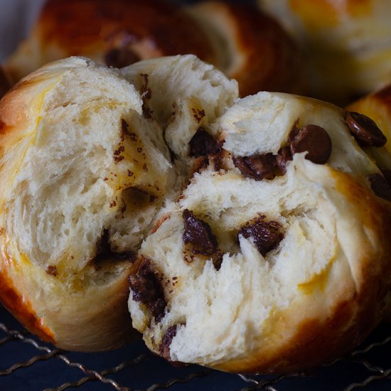 Fluffy Chocolate Brioche Buns