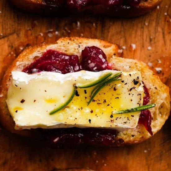 Cranberry Brie Bites