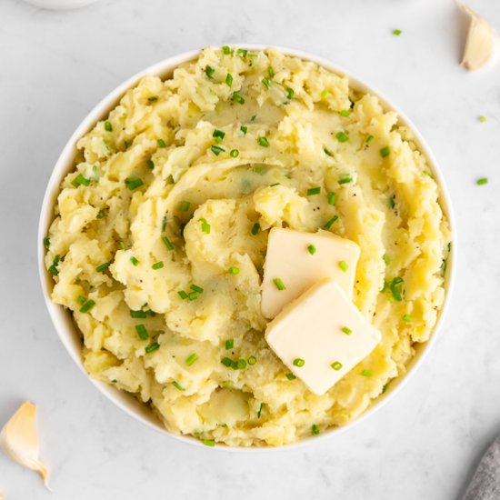 Vegan Garlic Mashed Potatoes