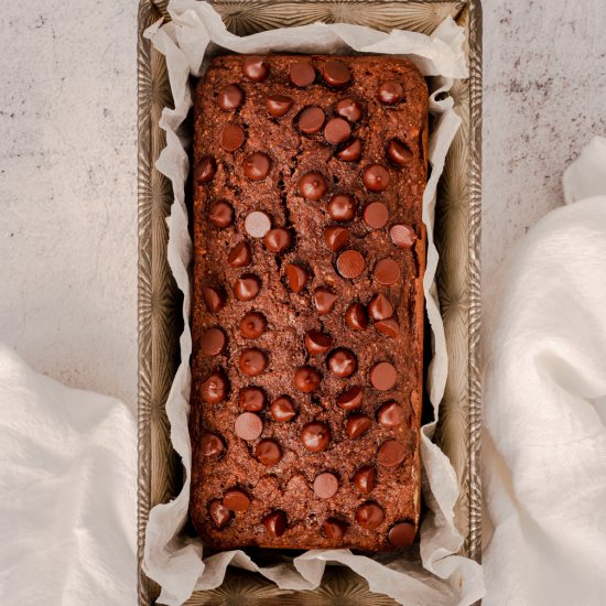 EASY 4-INGREDIENT CHOCOLATE BREAD