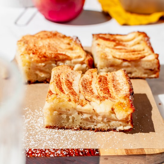 Grandma’s Easy Apple Snack Cake