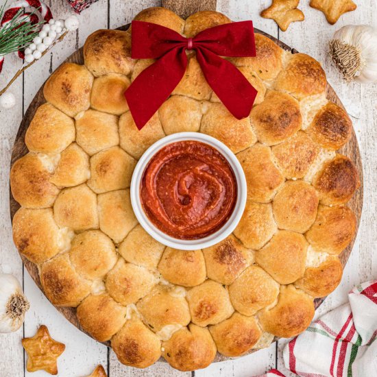 Christmas Pull Apart Bread Wreath