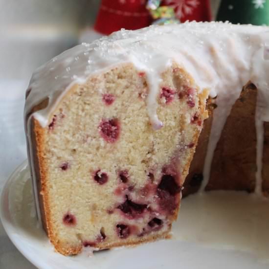 Vanilla Bean & Raspberry Pound Cake