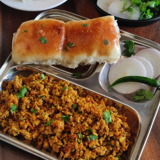 Egg Bhurji – Indian Scrambled Eggs