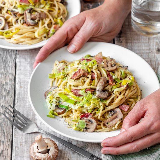 Creamy Bacon, Leek & Mushroom Pasta