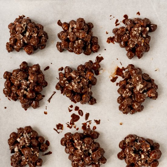 DARK CHOCOLATE ROASTED CHICKPEAS