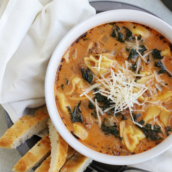 spicy sausage kale tortellini soup