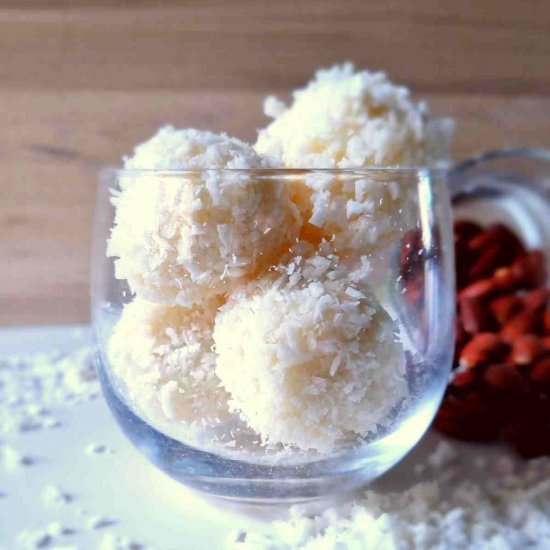 Homemade Raffaello Coconut Balls