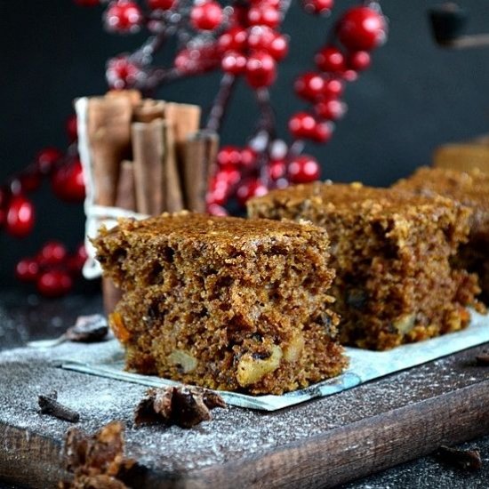 Gingerbread pumpkin cake