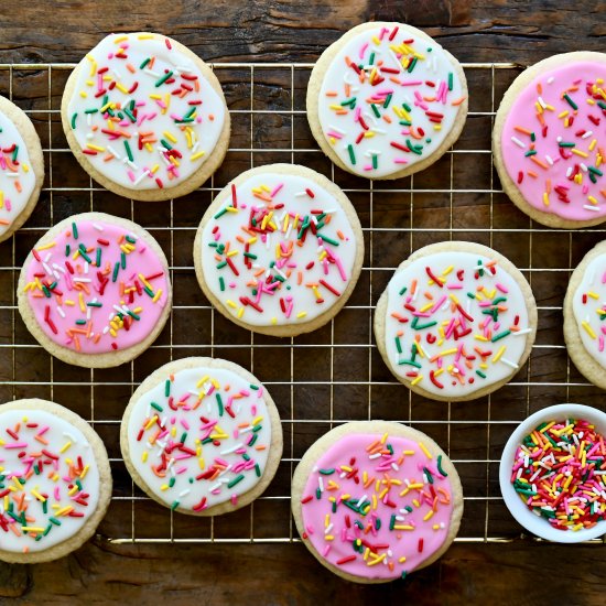 The Best Sugar Cookie Icing